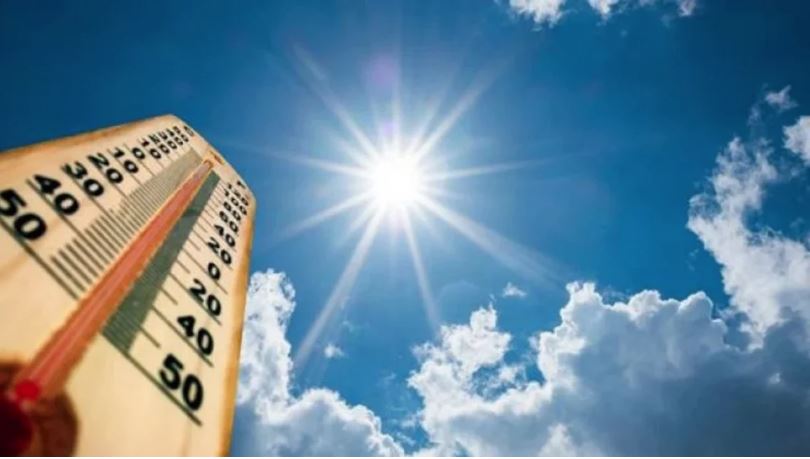 Mot i kthjellët e vranësira kalimtare, temperaturat arrijnë në 30 gradë celsius