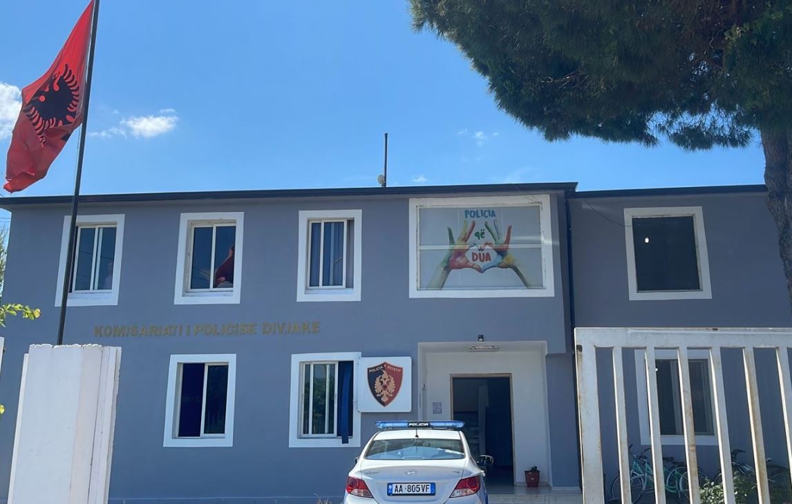 Sherri në një lokal në Divjakë, arrestohet 38-vjeçari, në kërkim dy të tjerët