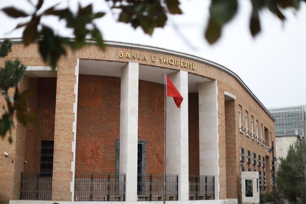 Përmirësohet gjendja financiare e familjeve/ BSH: Pesha e huamarrjes u ul me 6 për qind