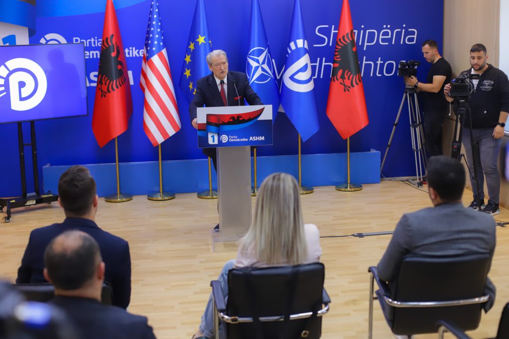 Berisha pranon: E dija se do humbja/ Kreu i PD zbulon “misionin”: Të faktoja vjedhjet e votës