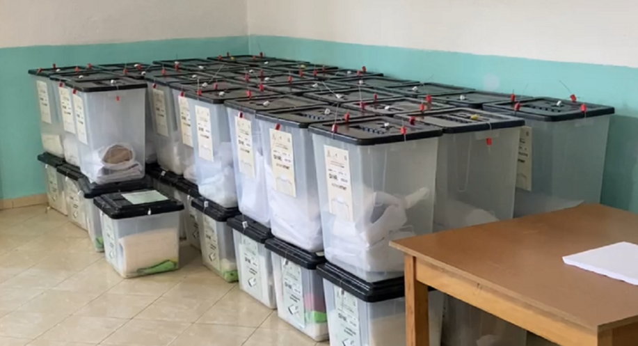 KAS merr vendimin: Kutitë e Tiranës do të hapen, votat do të rinumërohen